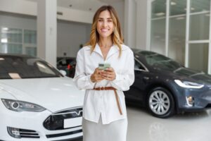 Automotive retailer improves IT efficiency with RPA